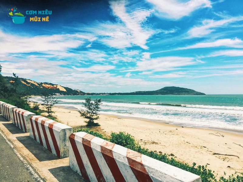 Bãi Biển Hòn Rơm