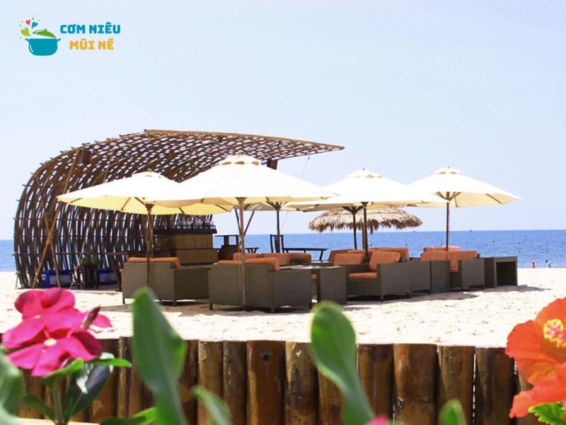 Sandals – Victoria Phan Thiet Beach Resort & Spa